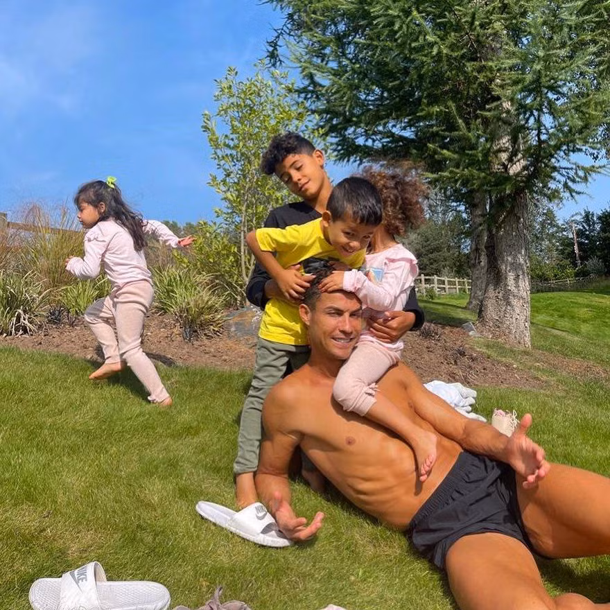 Ronaldo hé lộ điểm dừng chân sau khi giải nghệ