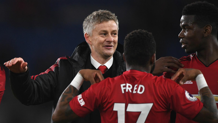 Solskjaer đổ lỗi MU thua vì vắng... Fred