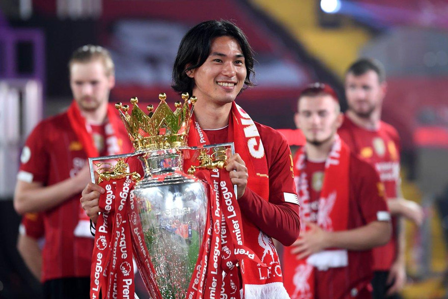 Ngôi sao Liverpool khen đội tuyển Việt Nam tiến bộ thần tốc