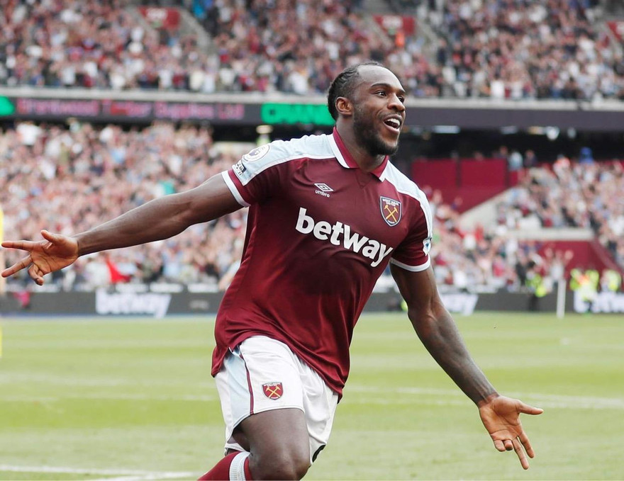 Antonio là người ghi bàn duy nhất giúp West Ham đánh bại Tottenham