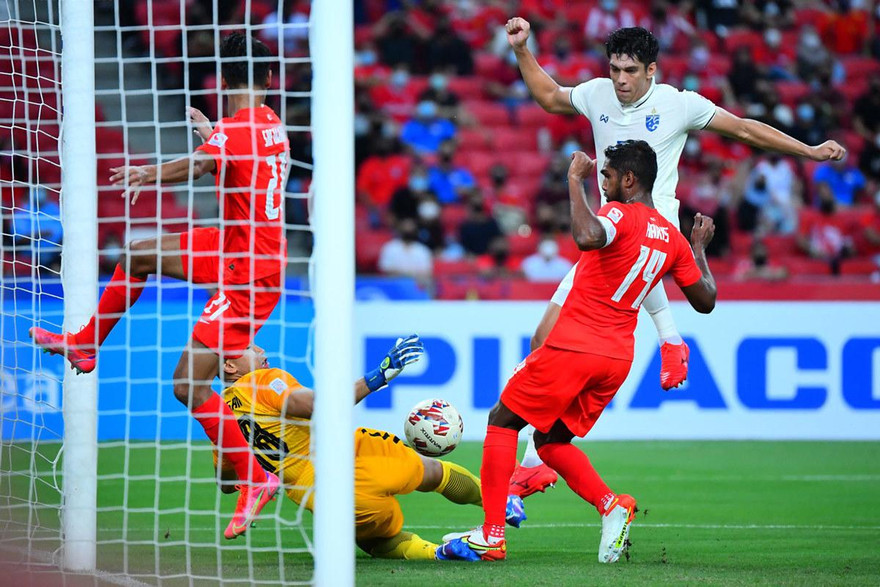 Báo Singapore thừa nhận đội nhà 'yếu hơn Việt Nam rõ ràng'