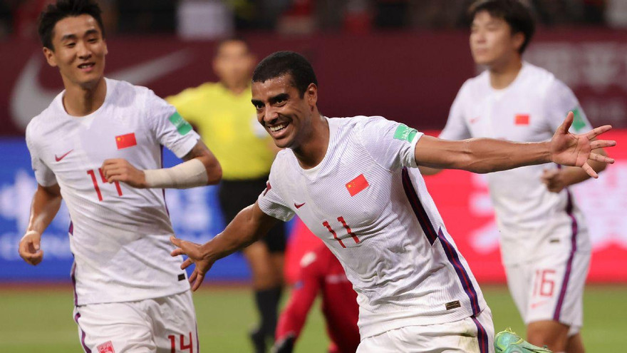 Tiền đạo nhập tịch tuyển Trung Quốc thất vọng vì mất lợi thế sân nhà