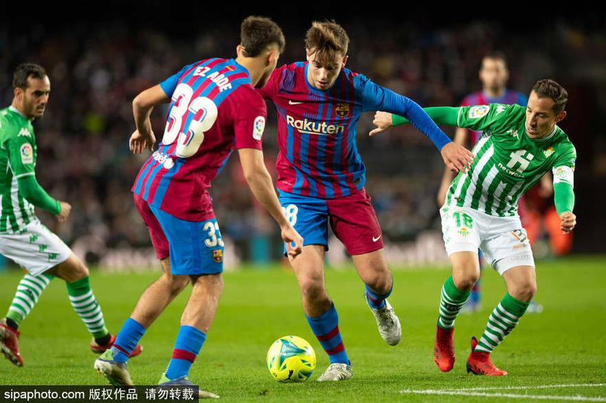 Barca thua trận đầu tiên dưới thời Xavi