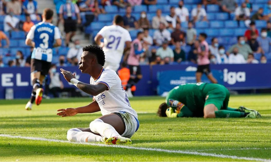 Hàng công nhạt nhoà, Real Madrid gục ngã trước Espanyol