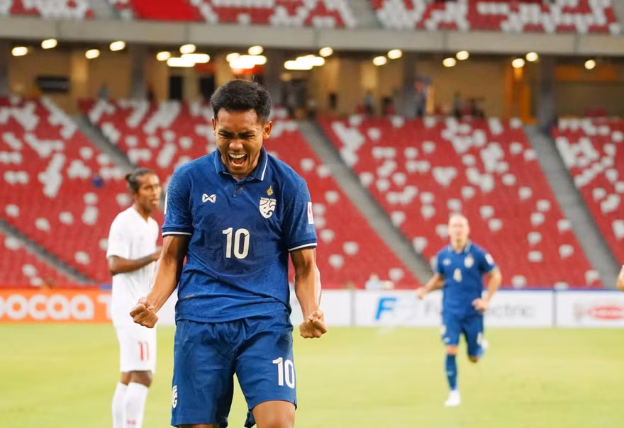 Teerasil Dangda vươn tới kỷ lục của AFF Cup