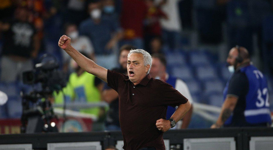 Thắng phút cuối ở trận đấu thứ 1.000, Mourinho ăn mừng điên dại