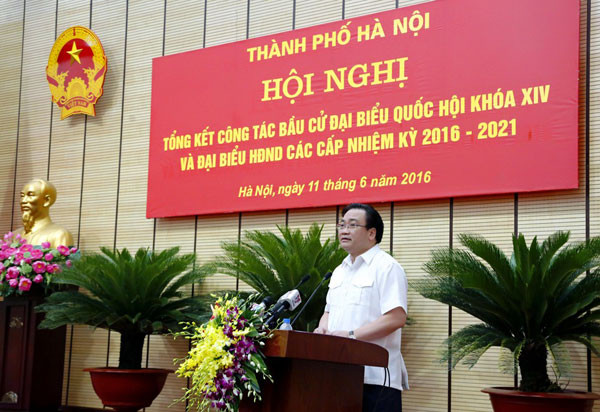 Bí thư Thành uỷ Hà Nội Hoàng Trung Hải phát biểu tại Hội nghị.