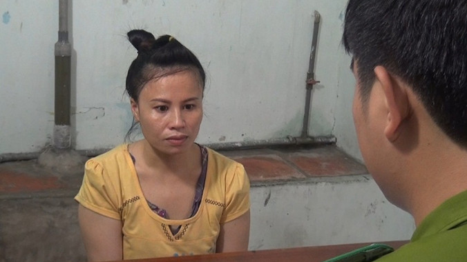 Nga tại cơ quan công an.