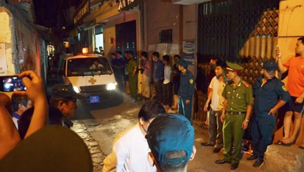 Xe cấp cứu đến hiện trường vụ nổ hôm 11/9. Ảnh: Thanh Hà.