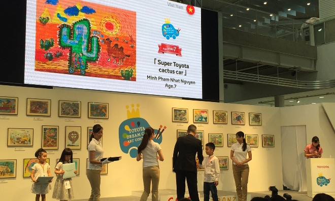 Ngắm ‘siêu xe’ xương rồng của học sinh Việt Nam