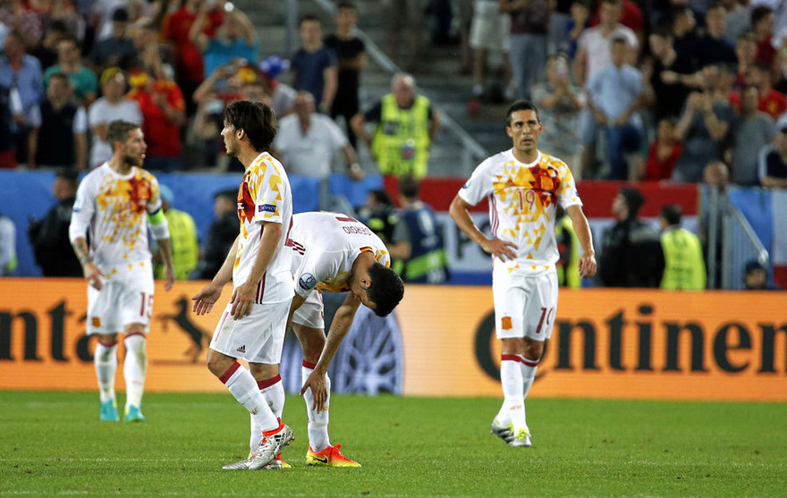 Đội tuyển Tây Ban Nha và bài học đế vương