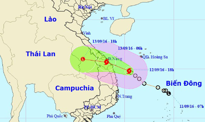 Vị trí và dự báo đường đi của cơn bão số 4. Nguồn: Trung tâm Dự báo Khí tượng Thủy văn Trung ương.