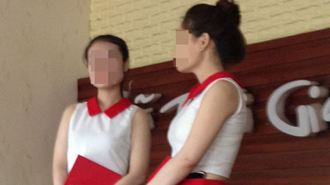 Tiếp thị tại quán beer club.