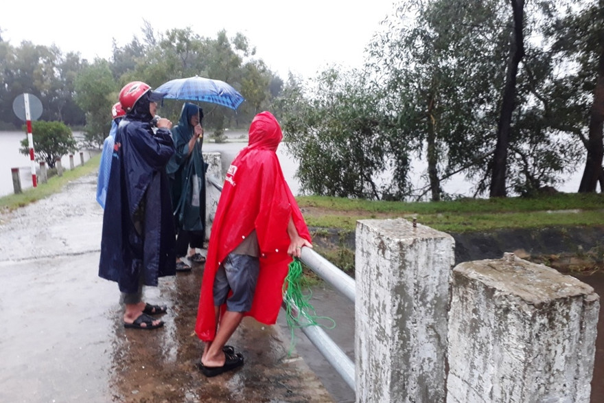 Khu vực đập tràn gần cống Hộp xã Vinh Mỹ, nơi xảy ra vụ mất tích.