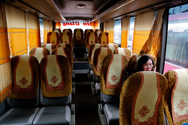 Cám cảnh những 'chuyến xe chở gió' từ bến Nước Ngầm