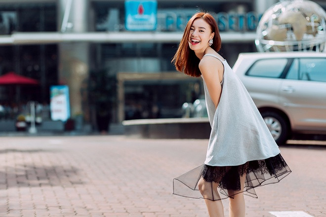 Lan Ngọc: 'Bố mẹ tôi không buồn vì con gái chưa lấy chồng'