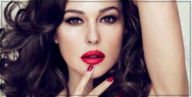 Người tình 50 tuổi của Điệp viên 007 quyến rũ nồng nàn 