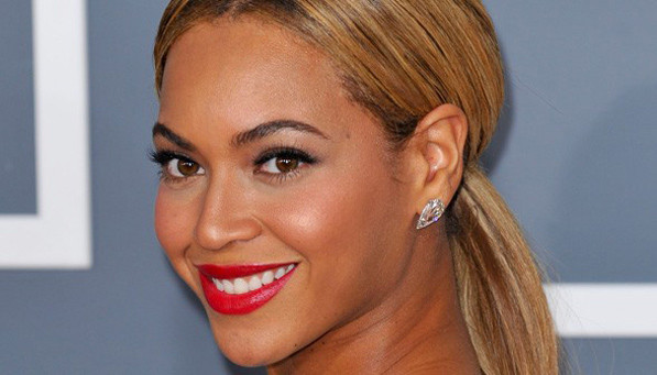 8 mẹo nhỏ giúp răng trắng bóng 