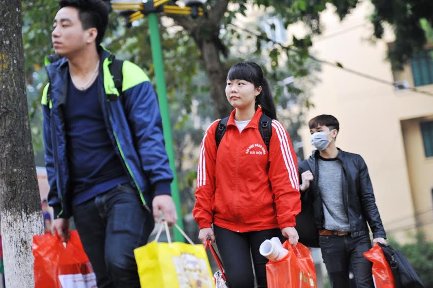 Chuyến xe yêu thương đưa sinh viên nghèo về quê ăn tết