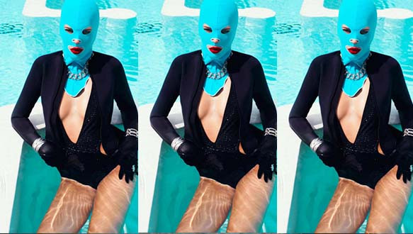 Bikini bảo vệ da mặt gây 'sốt'
