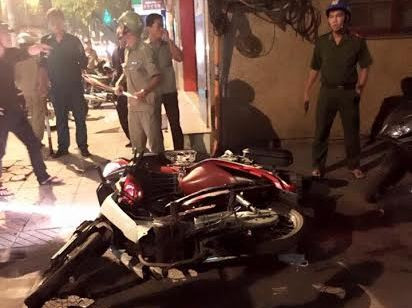 Hiện trường vụ chém người, cướp xe máy. Ảnh bạn đọc cung cấp 