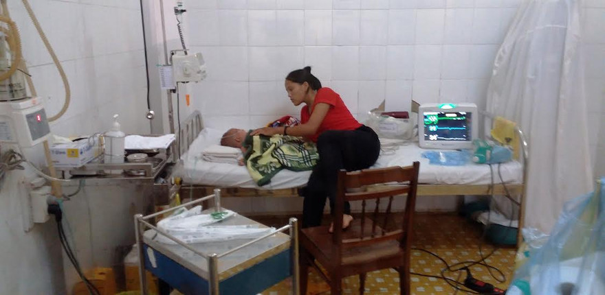 Bé P. đang được điều trị cách ly tại Bệnh viện