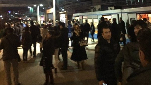 Hiện trường náo loạn nơi xảy ra tai nạn 