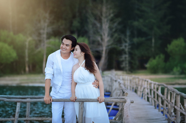 Nam diễn viên Cao Minh Đạt bất ngờ khoe ảnh cưới lãng mạn