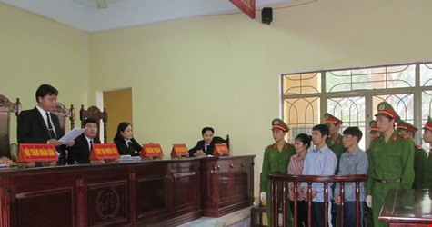 Các bị cáo tại tòa