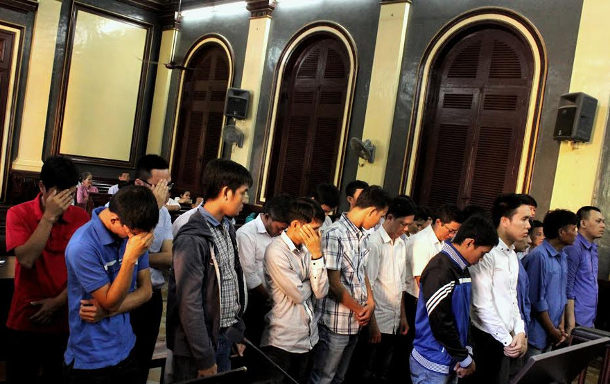 Các bị cáo tại phiên tòa ngày 1/7