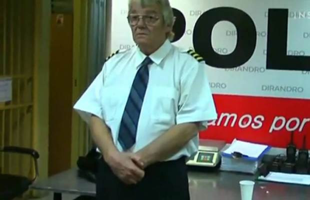 Phi công Kenneth Parrock