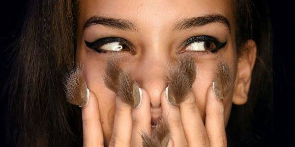 Rộ mốt móng tay... mọc lông kỳ dị 