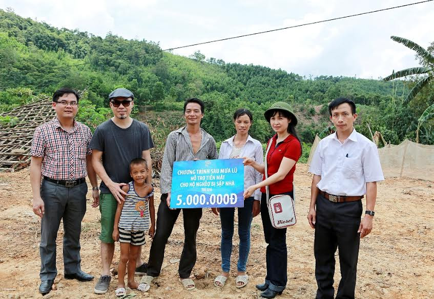 Trang Nhung, Huy Tuấn chia sẻ khó khăn với quê nhà Quảng Ninh