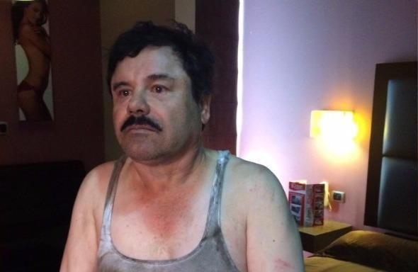 Bức ảnh được chụp khi trùm ma tuý bị bắt. Ảnh: CNN 