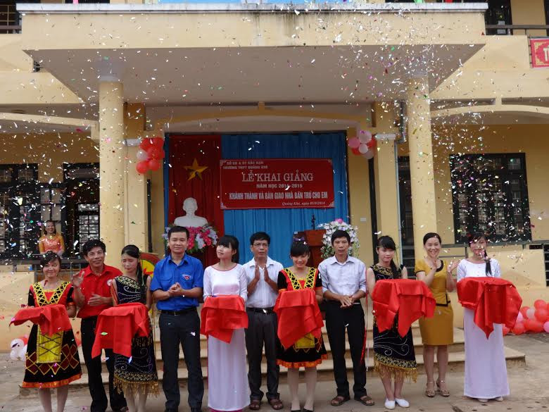 Khánh thành và bàn giao nhà bán trú 