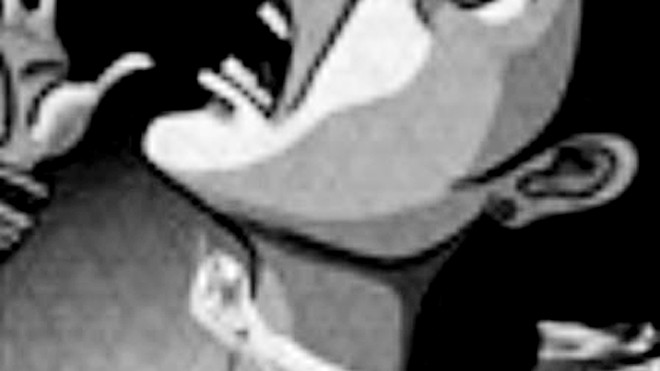 Trói cổ chồng vào cửa sổ vì sợ bị bạo hành