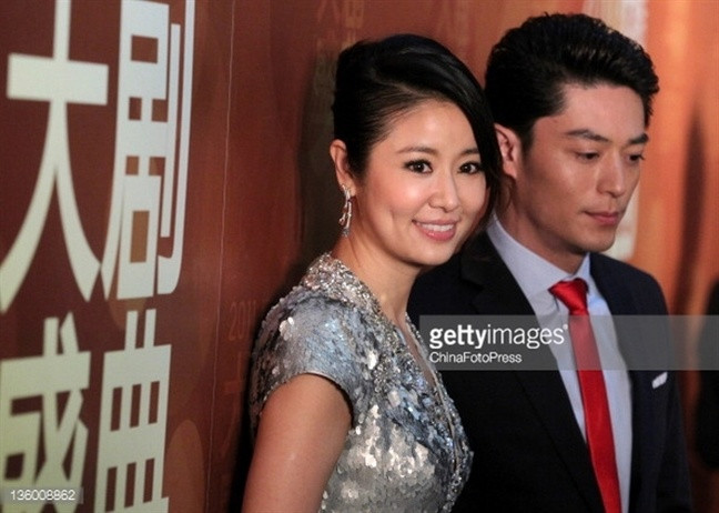 Showbiz 28/10: Rộ tin Lâm Tâm Như bị Hoắc Kiến Hoa tát trước mặt con gái?