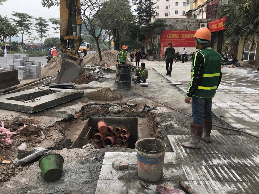 Gạch vỉa hè còn mới, sau khi bị thay thế sẽ về đâu?