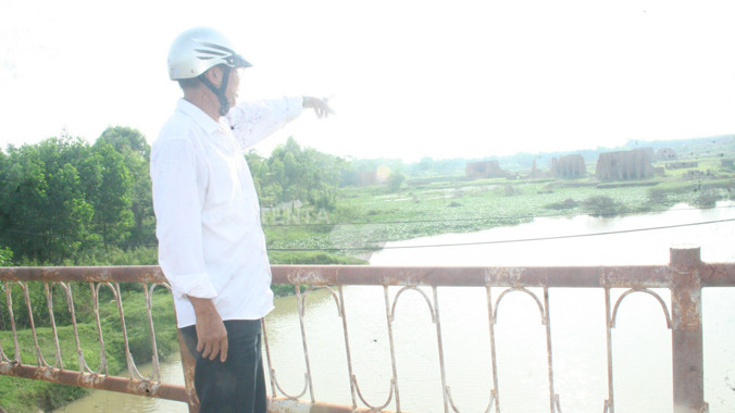 Nhà máy xử lý rác thải nằm ngay cạnh ngòi Cầu Đồng