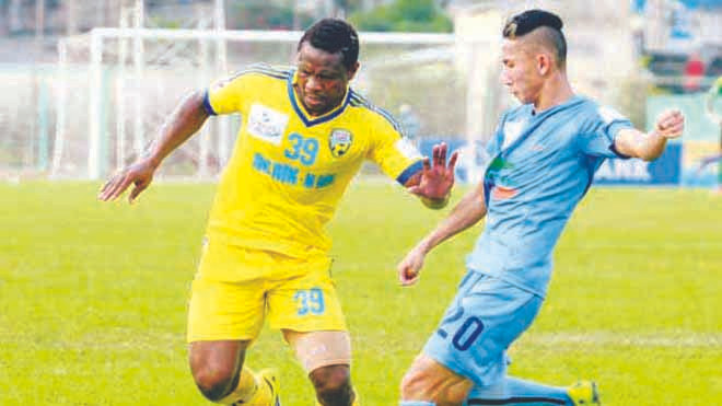 HV An Giang (vàng) dọa bỏ giải là có cái lý của họ