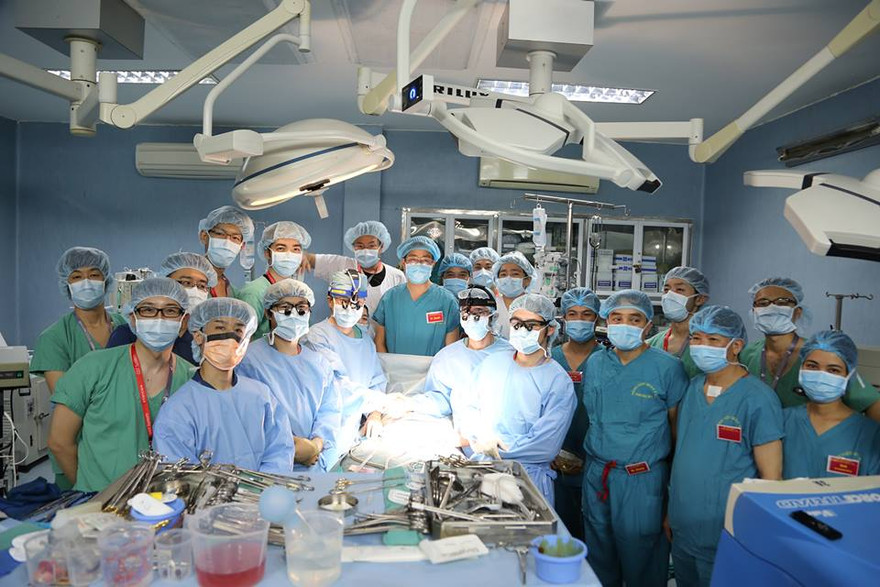 Êkip của ca mổ.