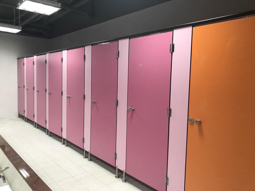 ​Vách ngăn vệ sinh Compact được rất nhiều chuyên gia và khách hàng đánh giá cao về hình thức cũng như chất lượng.