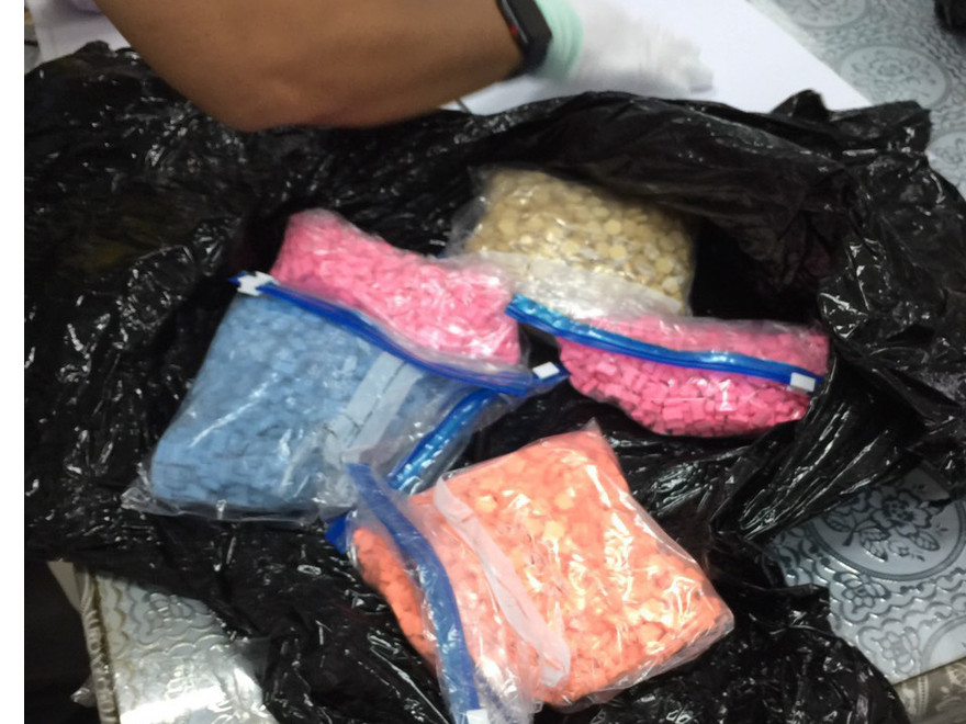 Tang vật Cục Hải quan TPHCM phối hợp cùng các đơn vị thu giữ ngày 8/5 tại Chi cục Chuyển phát nhanh