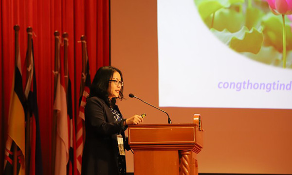 Đại diện BHXH Việt Nam trình bày tham luận