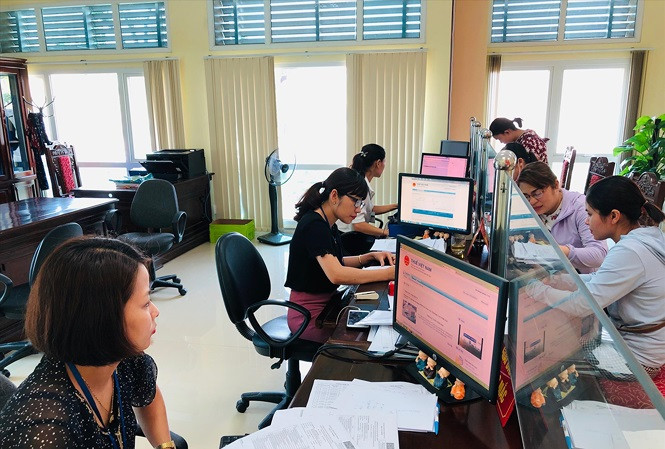 Ngoài tăng mức giảm trừ gia cảnh, các chuyên gia cho rằng, cần xem xét giảm trừ các khoản chi phí hợp lệ khác cho người dân Ảnh minh họa của: Tuấn Nguyễn 