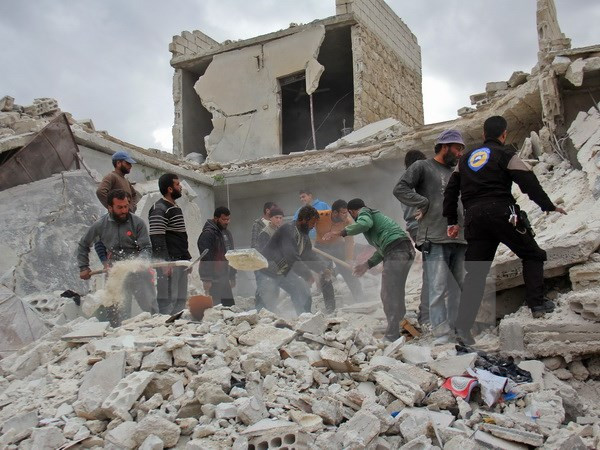 Người phát ngôn Bộ Quốc phòng Nga, Thiếu tướng Igor Konashenkov ngày 21/11 cho biết các chuyên gia của bộ này đã phát hiện chất hóa học clo và phốt-pho trắng độc hại trong 9 mẫu vật lấy từ miền Tây Nam thành phố Aleppo của Syria.