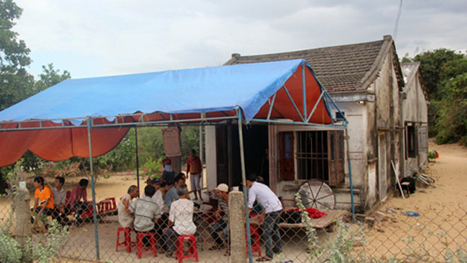 Không khí tang thương ở ngôi nhà của nạn nhân. Ảnh: Tiến Hùng