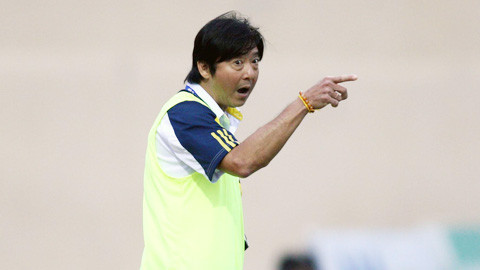 HLV Huỳnh Đức tố cầu thủ Quảng Nam đá xấu và cà khịa