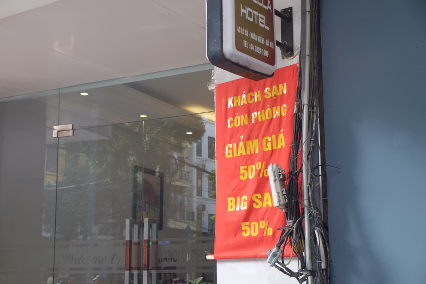 Nhiều khách sạn phố cổ treo biển giảm giá nhưng vẫn ế ẩm