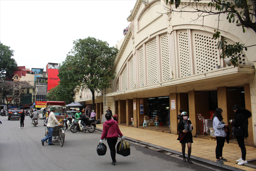 Chợ Đồng Xuân những ngày này luôn trong tình trạng ế ẩm